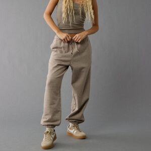 NWOT American Eagle Everyday Luxe Oversized Joggers Sweatpants Size XXS